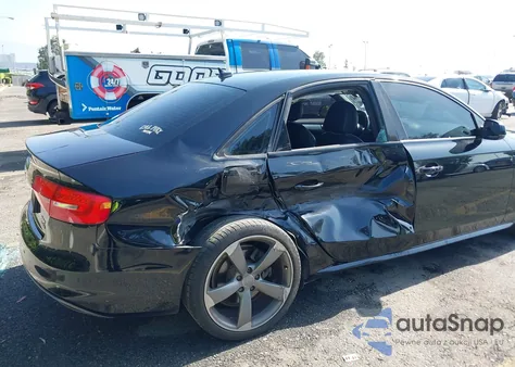 2016 Audi A4 Premium Plus S-Line z USA, uszkodzony, nr VIN WAUFFAFL6GA007228